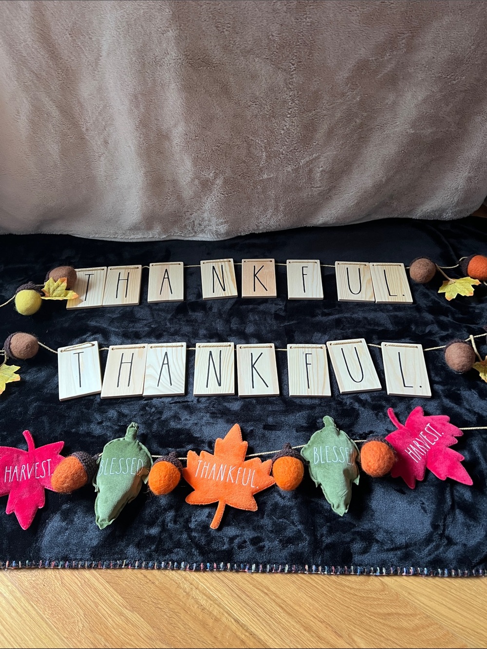 Rae Dunn Fall "THANKFUL" Garland with Felt Leaves in Orange, Green, Brown, Pink